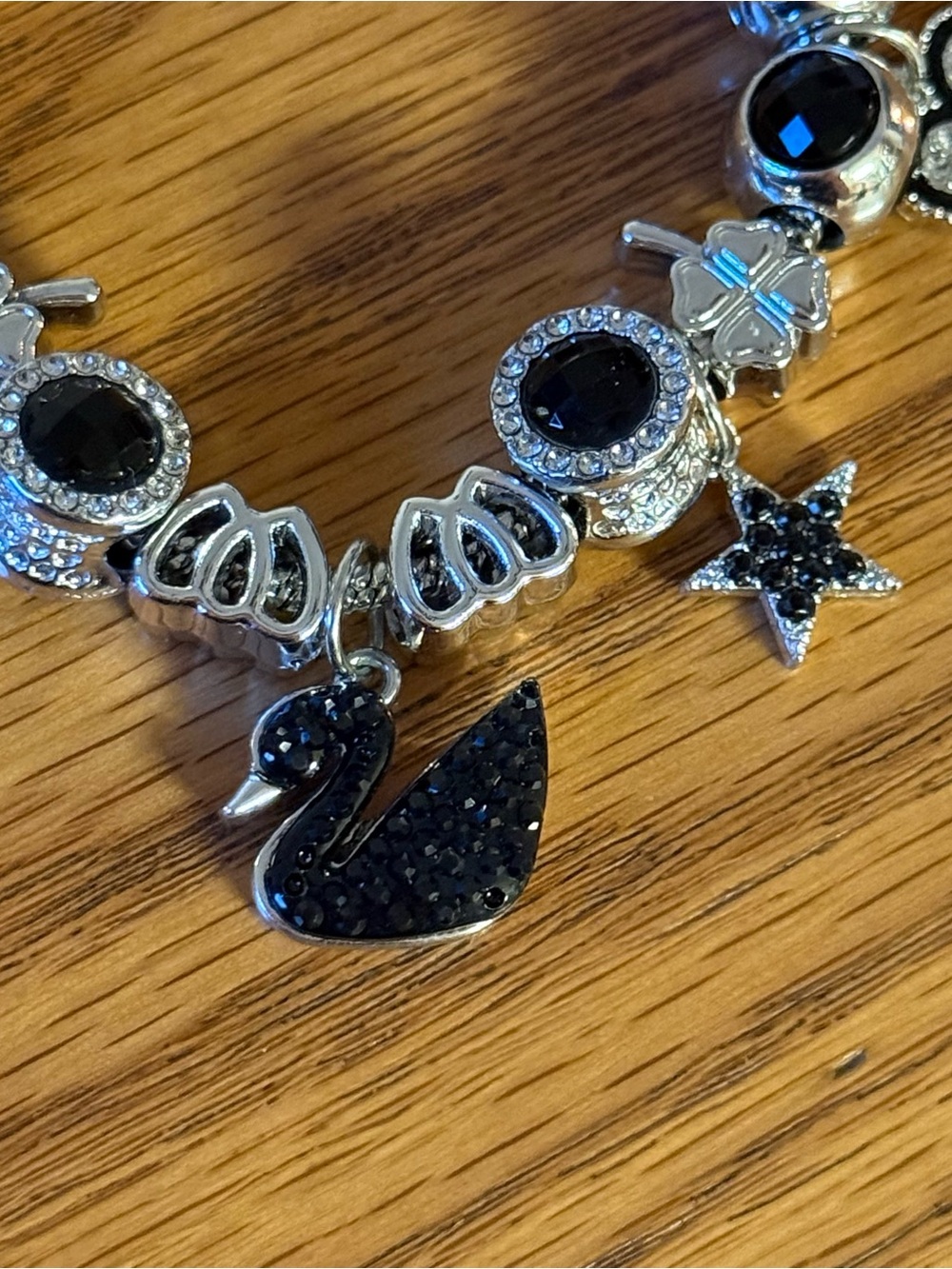 Black Crystal Swan Charm Bracelet - Picture 4 of 6